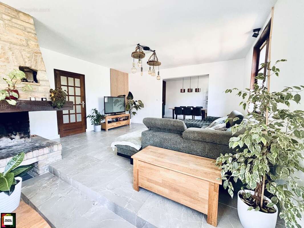 Maison à COSNES-ET-ROMAIN