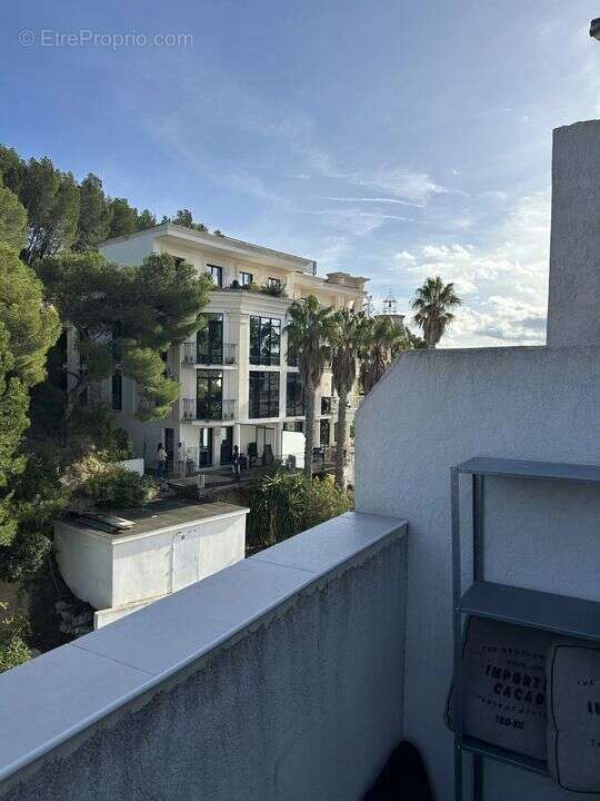 Appartement à CARRY-LE-ROUET