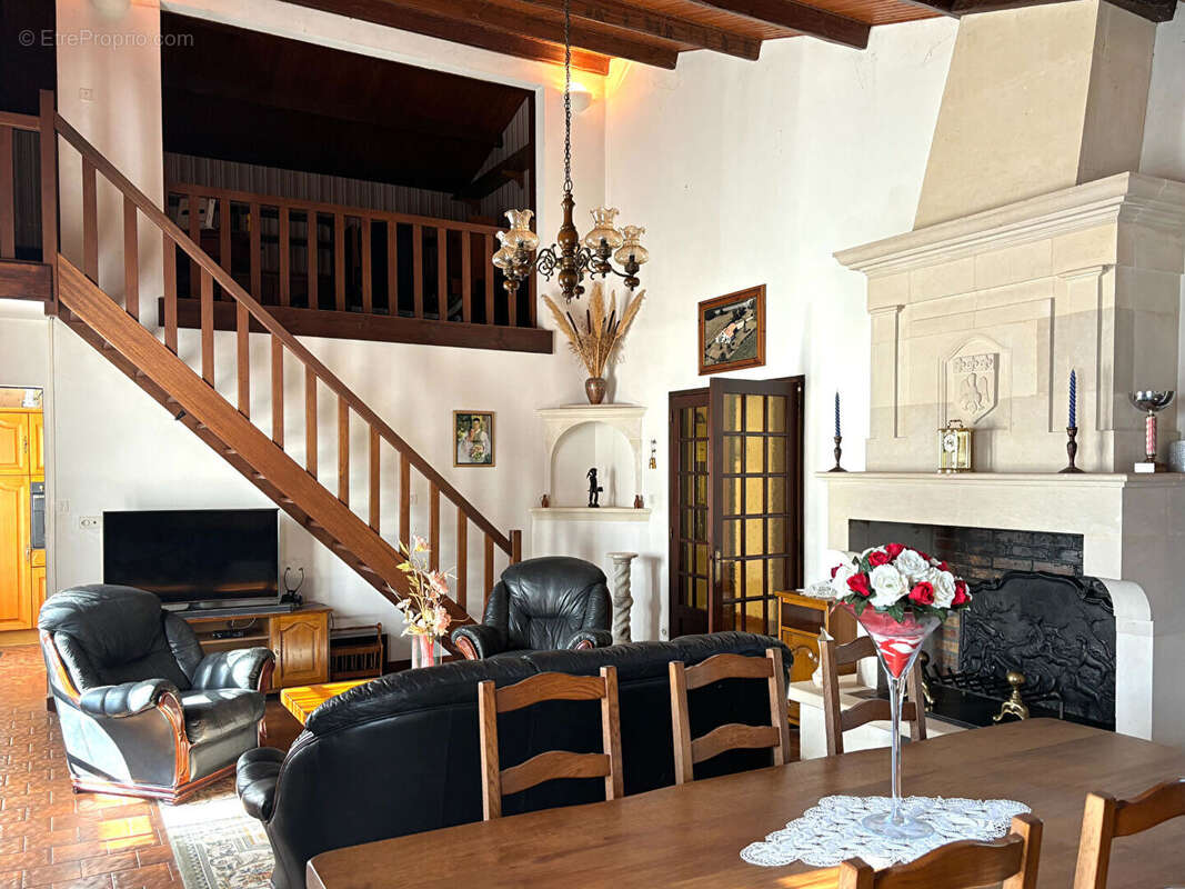 Maison à SAINT-SAVINIEN