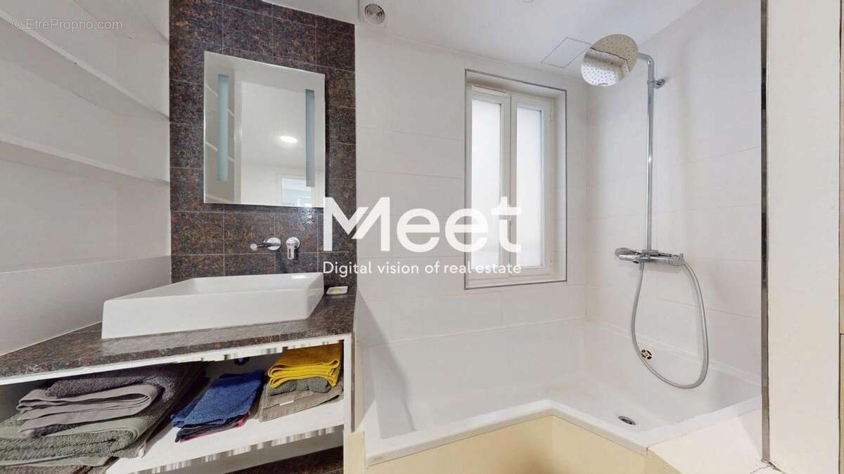 Appartement à PARIS-18E