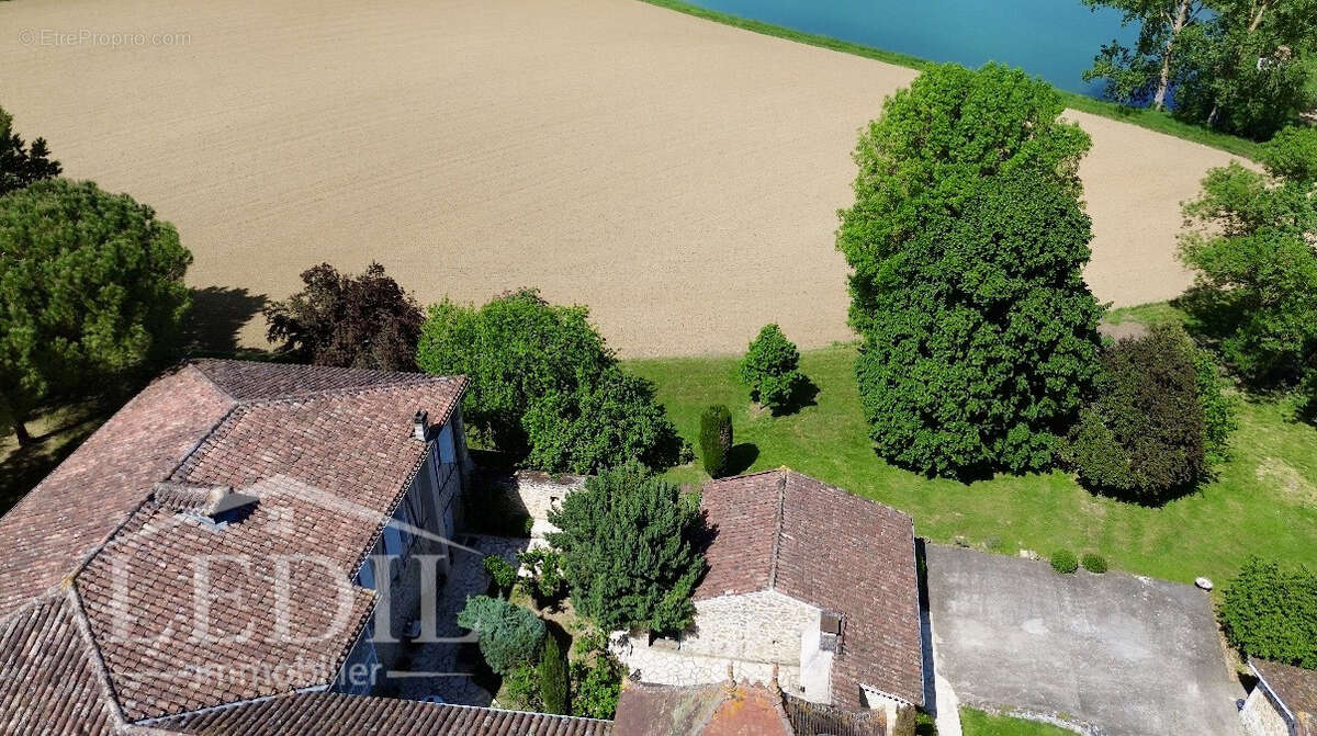 Maison à PREIGNAN