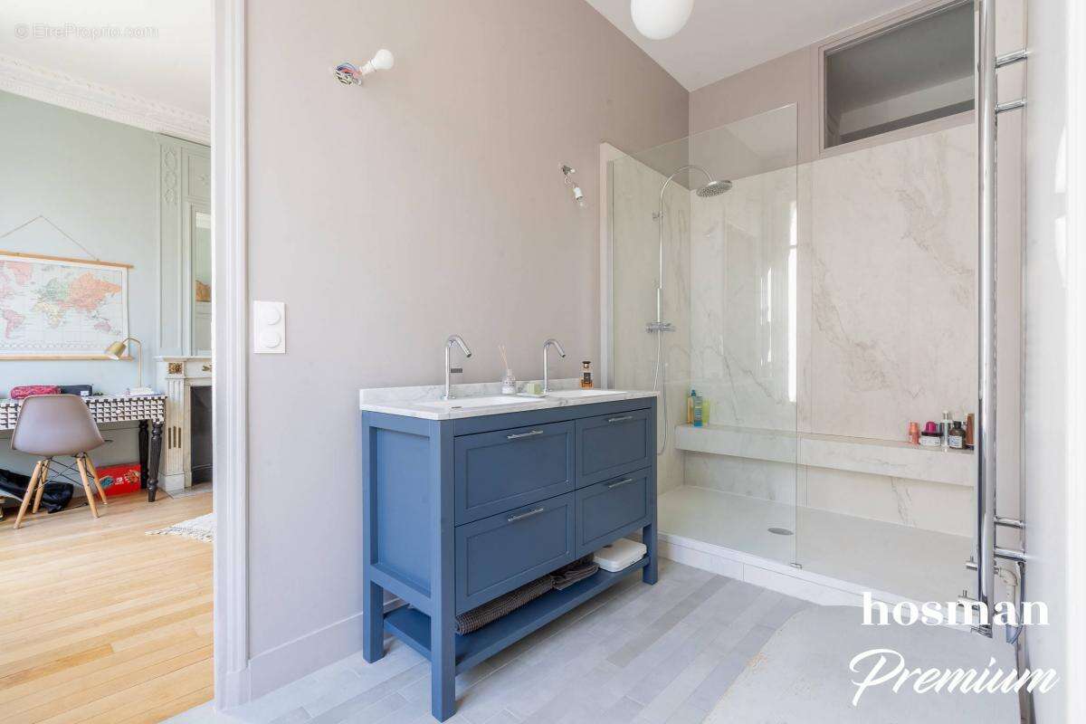 Appartement à NEUILLY-SUR-SEINE