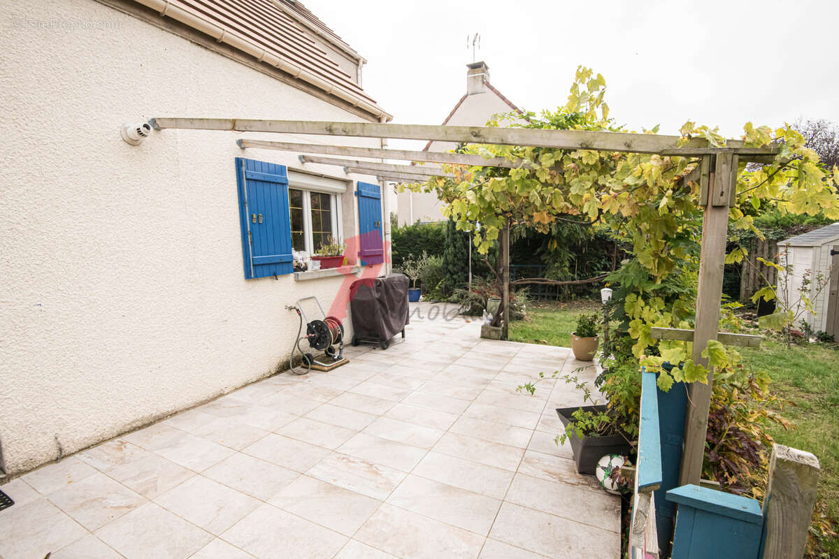 Maison à COURCOURONNES