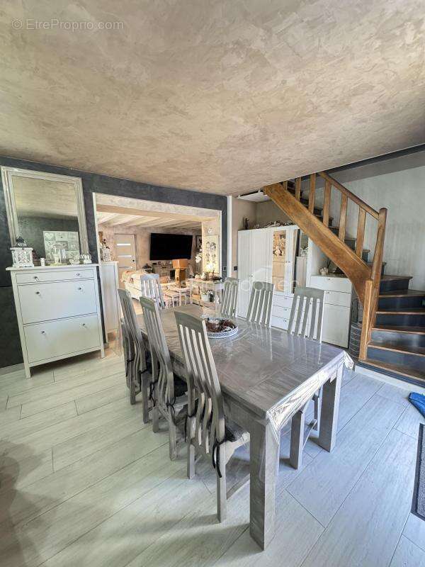 Maison à ROZAY-EN-BRIE