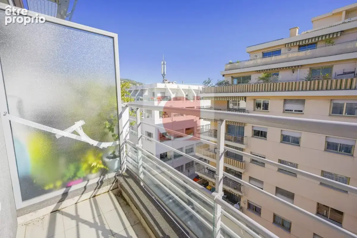 Nice riquier : 3p dernier etage, balcon - photo 1