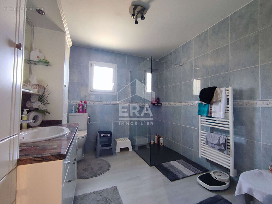 Maison à LE DESCHAUX