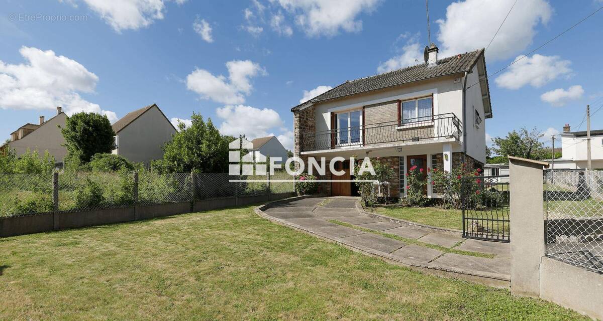 Maison à CORBEIL-ESSONNES