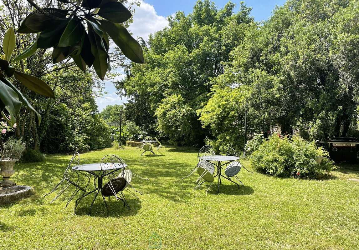 Maison à CHERVES-RICHEMONT