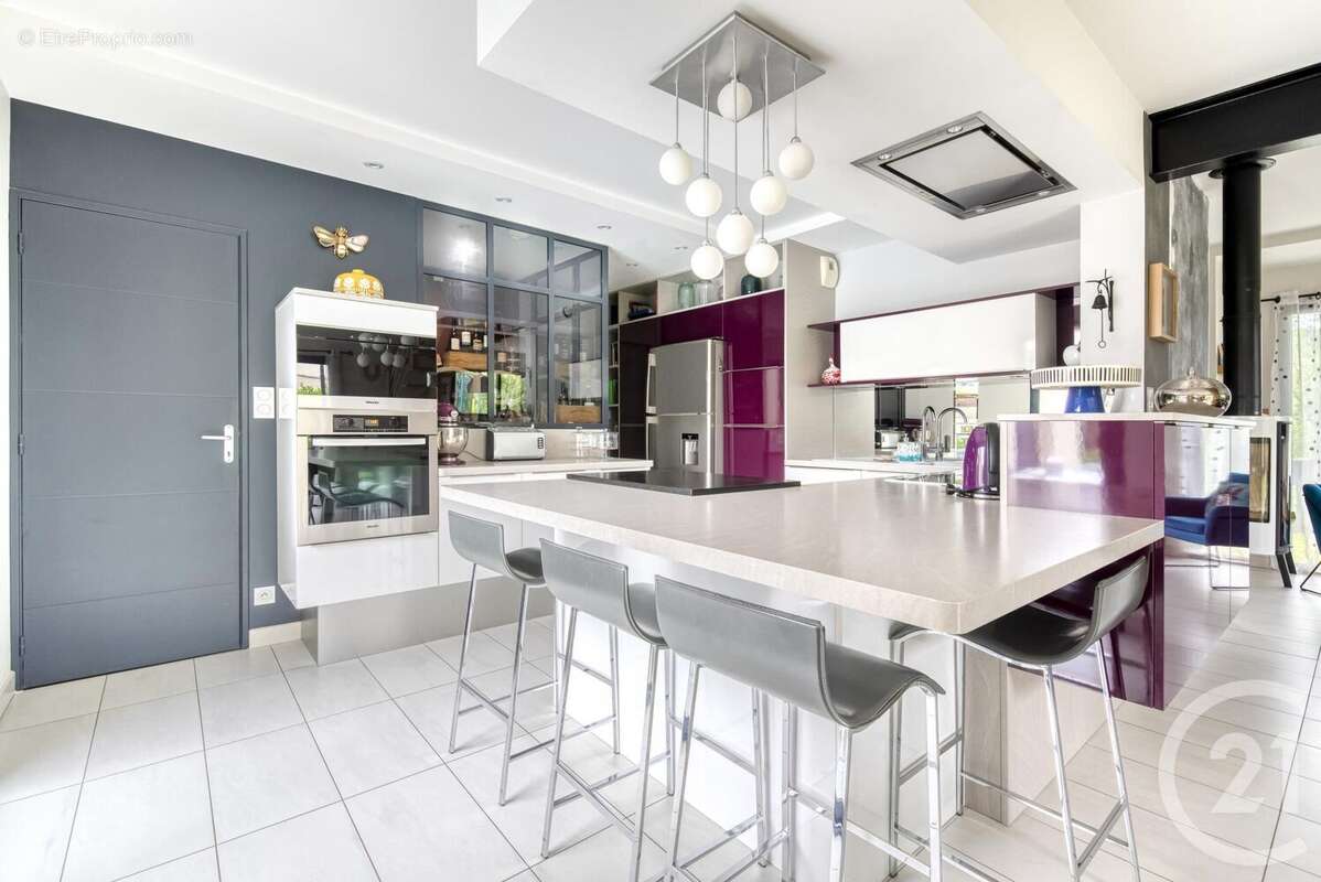 Maison à SAINT-LEGER-DES-BOIS