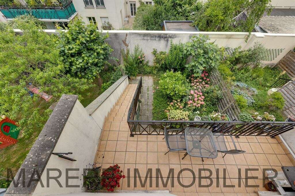 A Chatillon, Maison de ville 3-4 chambres en Triplex dans résidence privée et sécurisée - photo 3