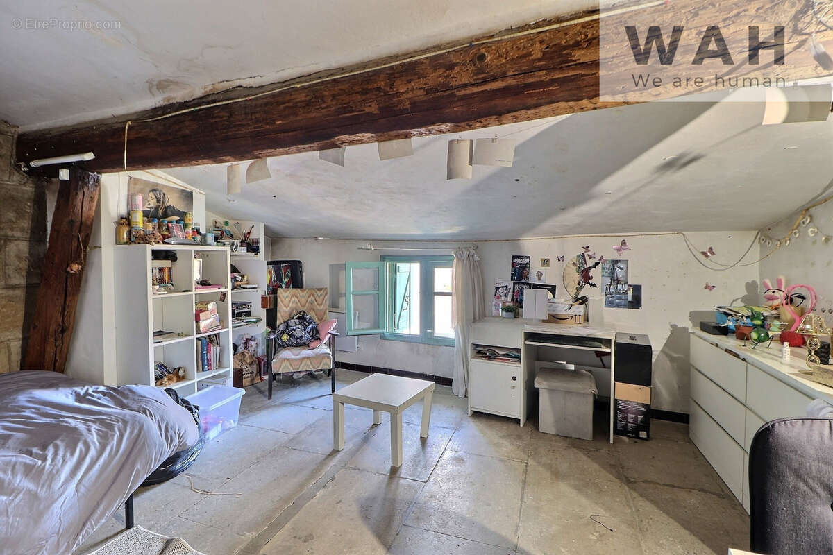 Maison de village 150 m2   cour   toit-terrasse   fort potentiel   lunel (34400) - photo 8