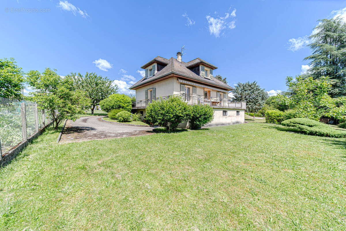 Maison à LES AVENIERES