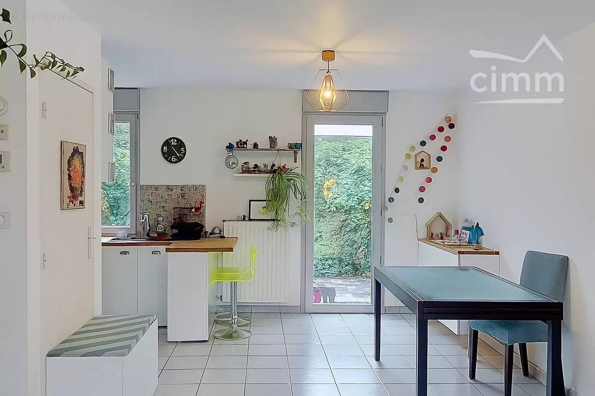 Maison à VAULX-EN-VELIN