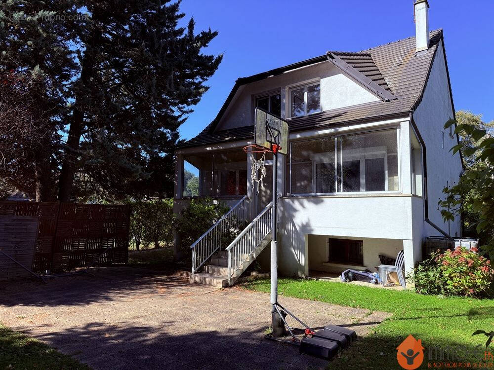 Maison à COUPVRAY