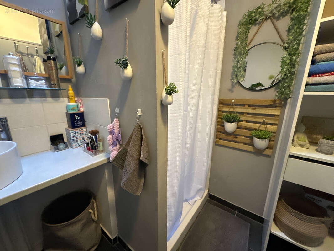 Appartement à SAINT-LAURENT-D&#039;AIGOUZE