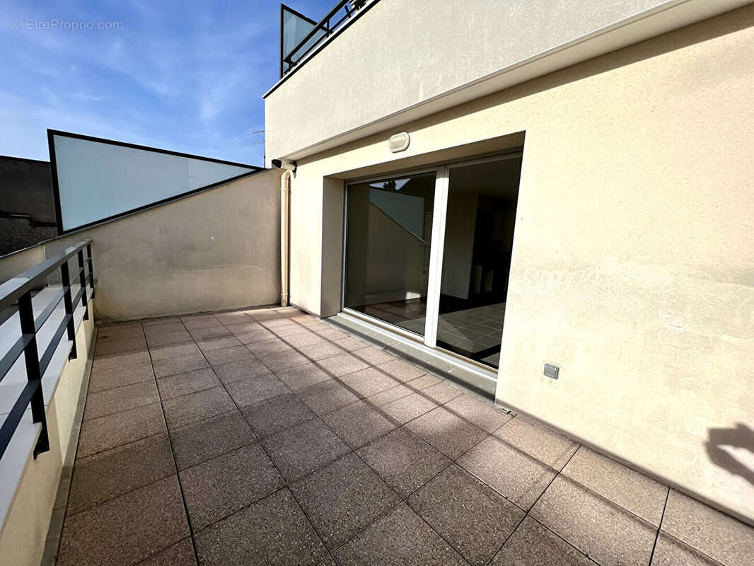 Appartement à BRIE-COMTE-ROBERT