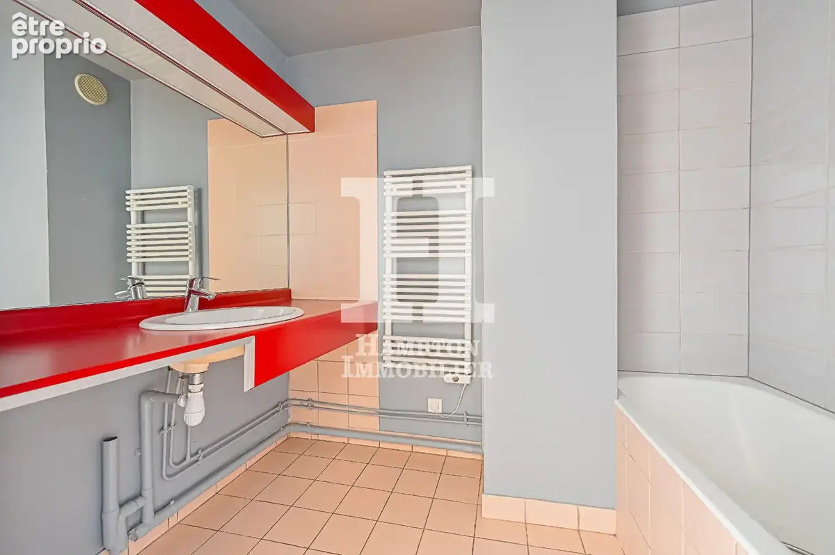 Exclusivité. M° Ourcq / Rue Adolphe Mille. Appartement 3 pièces de 66.33m² - photo 8