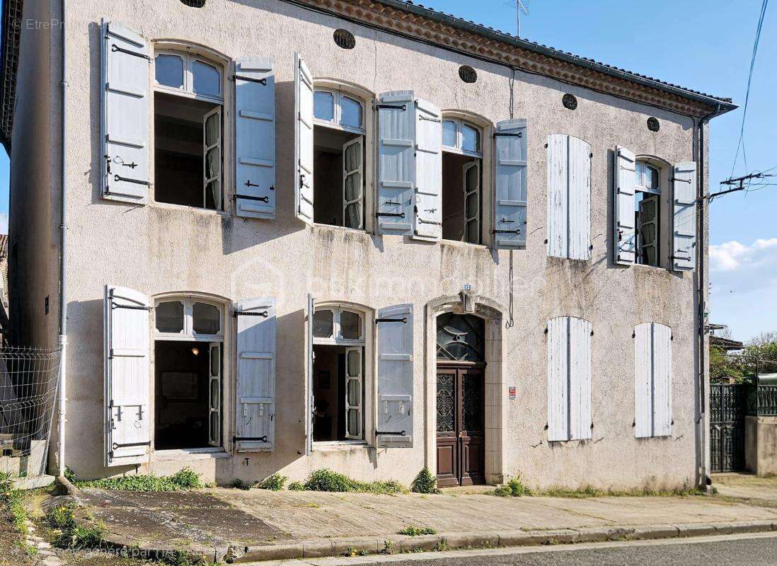 Maison à MEZIN