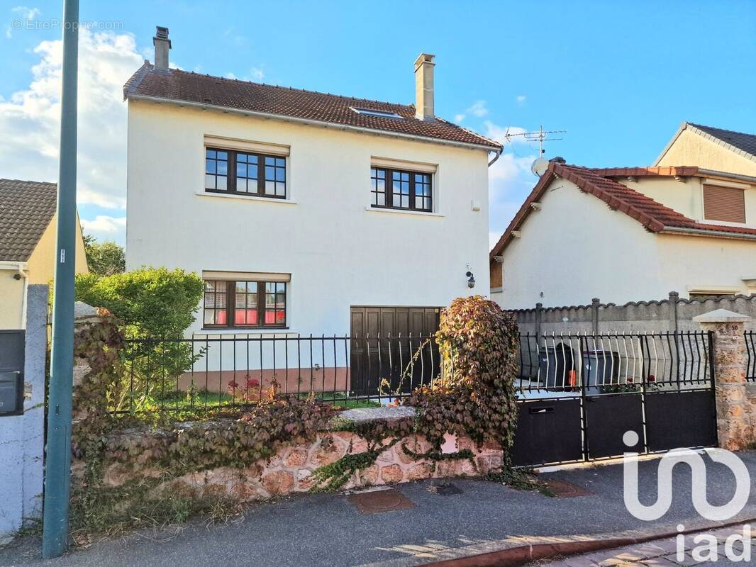 Photo 1 - Maison à ORSAY