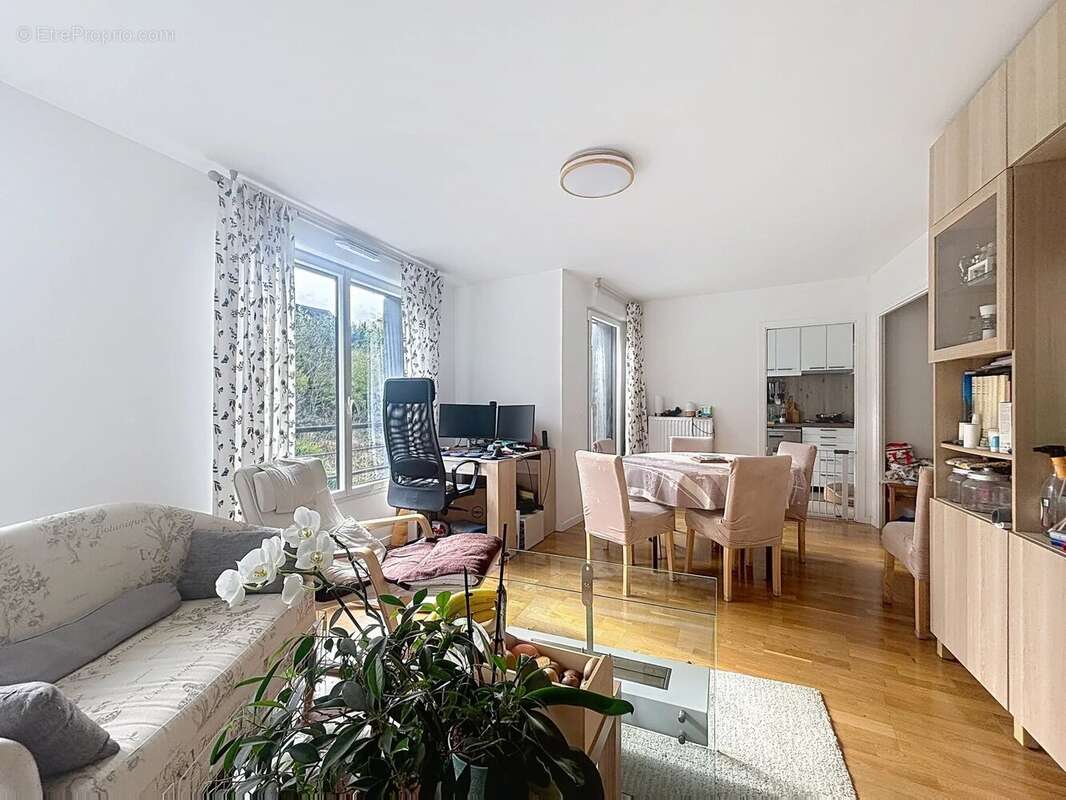 Appartement à SAINT-CYR-L'ECOLE