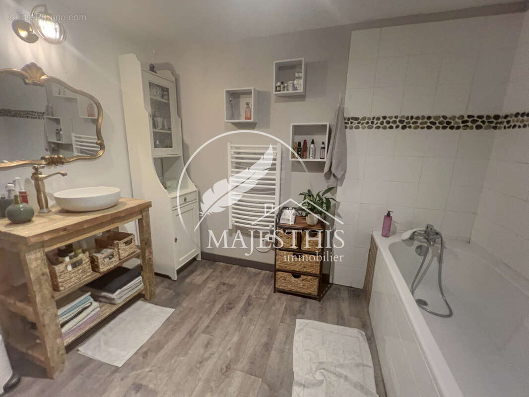 Maison de ville-coup de coeur- hyeres centre - photo 9