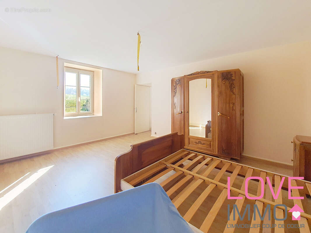 *** SOUS OFFRE ***  ENSEMBLE IMMOBILIER Maison dauphinoise de 179 m2 avec de nombreuses dépendances - photo 11