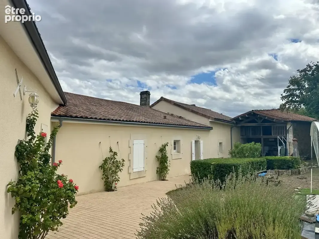 Maison familiale de plain-pied avec piscine, grand garage et potentiel d'agrandissement - photo 16