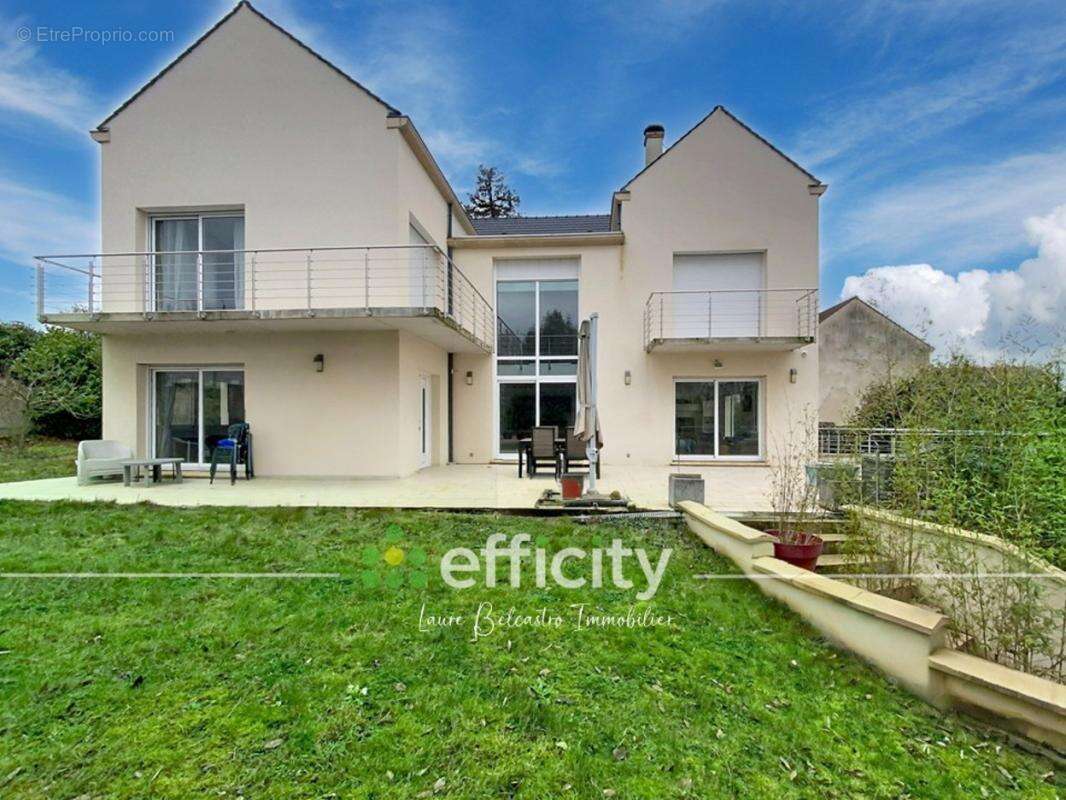 Maison à QUINCY-SOUS-SENART