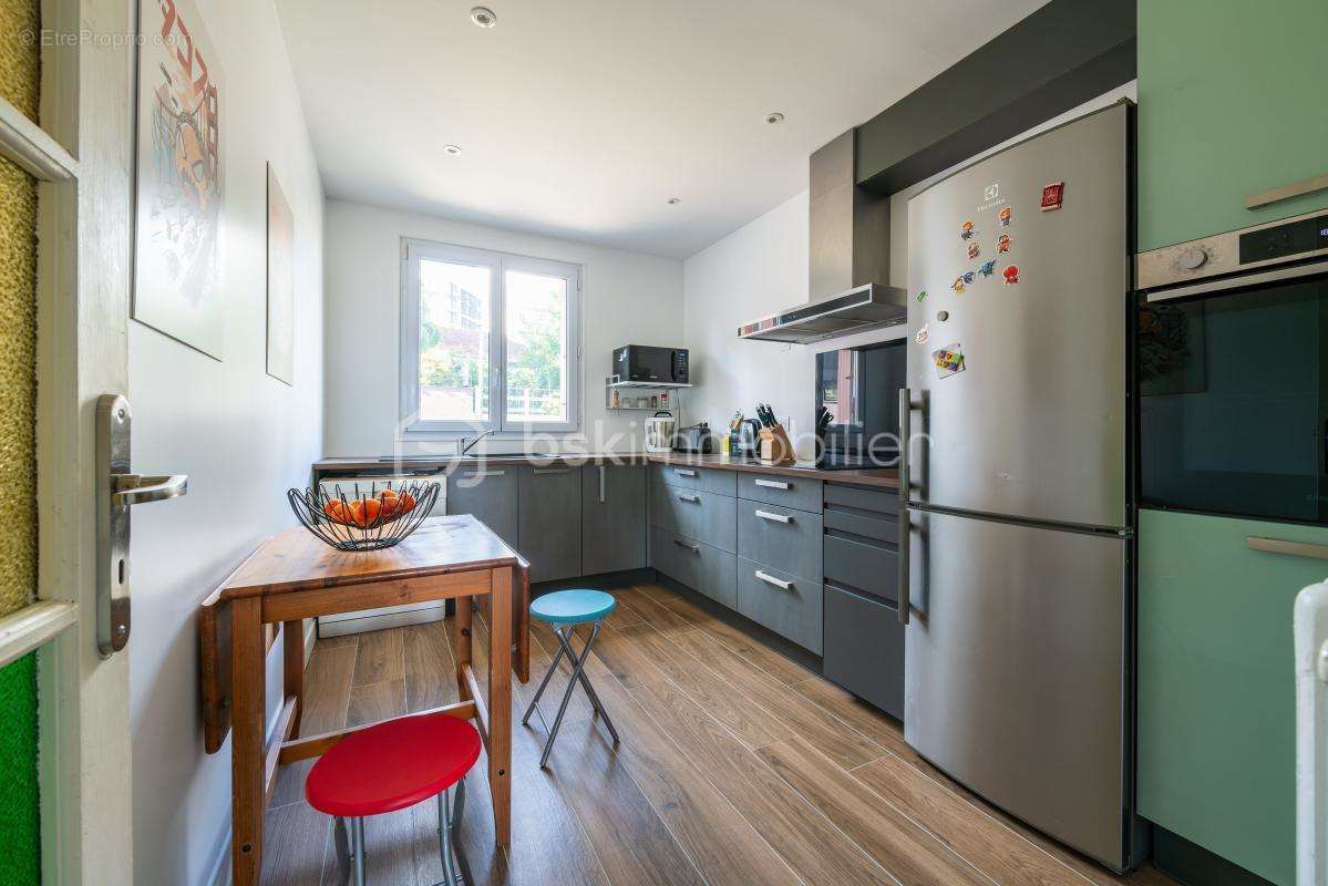 Appartement à FONTENAY-SOUS-BOIS
