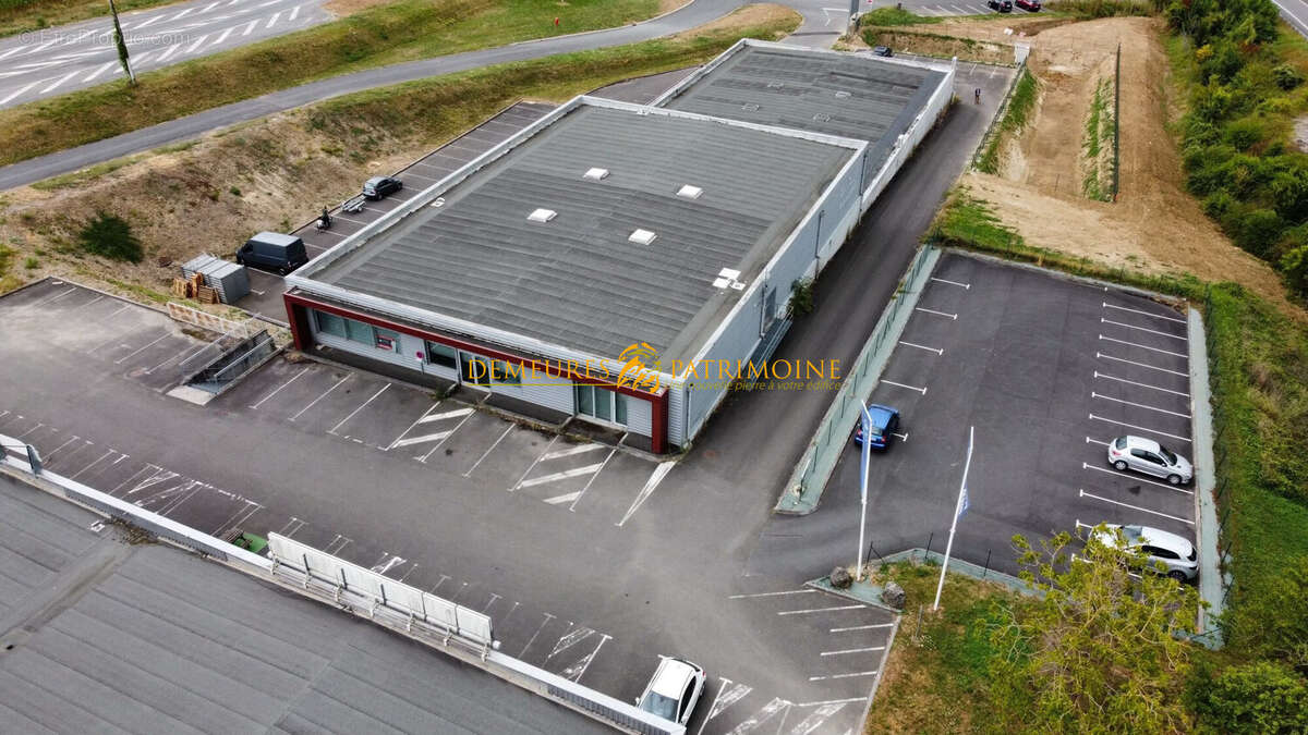 Commerce 797 m² à Champniers  - photo 5