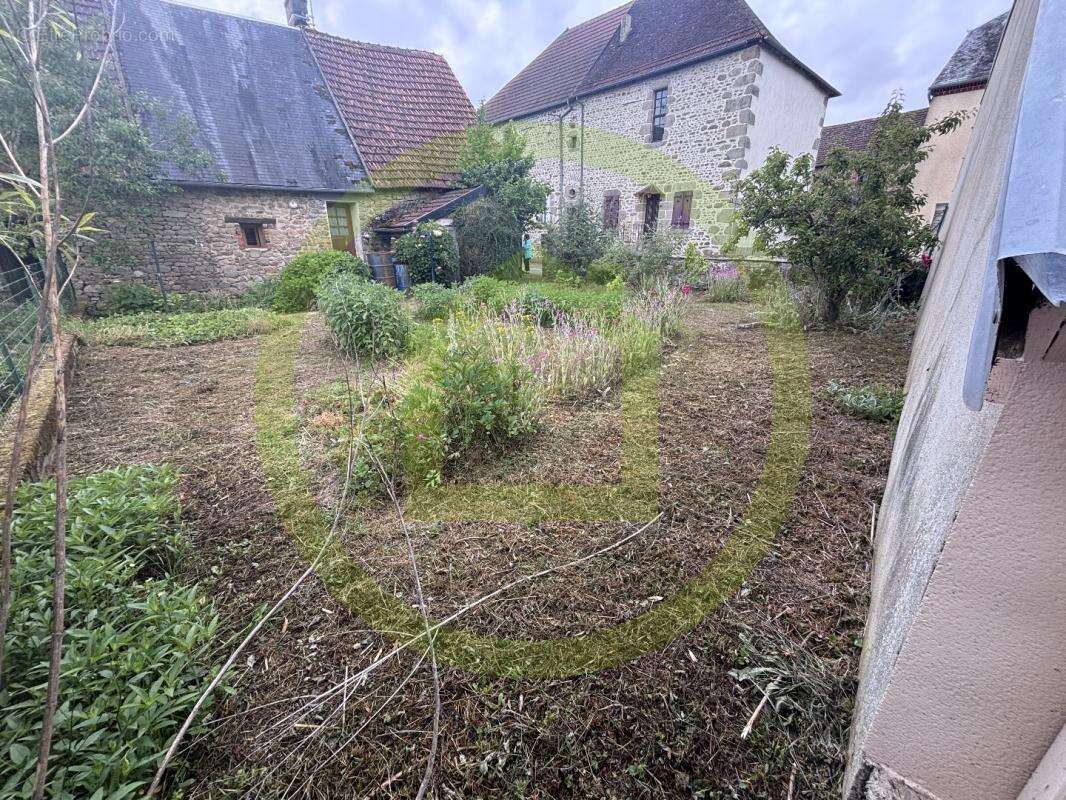 Maison à CRESSAT