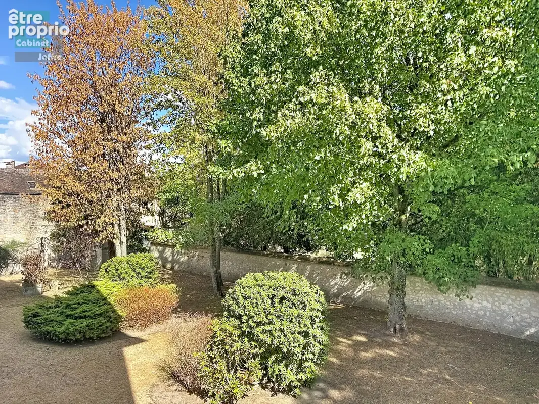 Fontainebleau, résidence Le Clos de Diane: Beau F4 DE 118 m2 avec balcon, ascenseur, double box et cave - photo 3