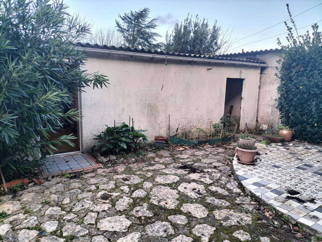 Maison à TONNAY-CHARENTE