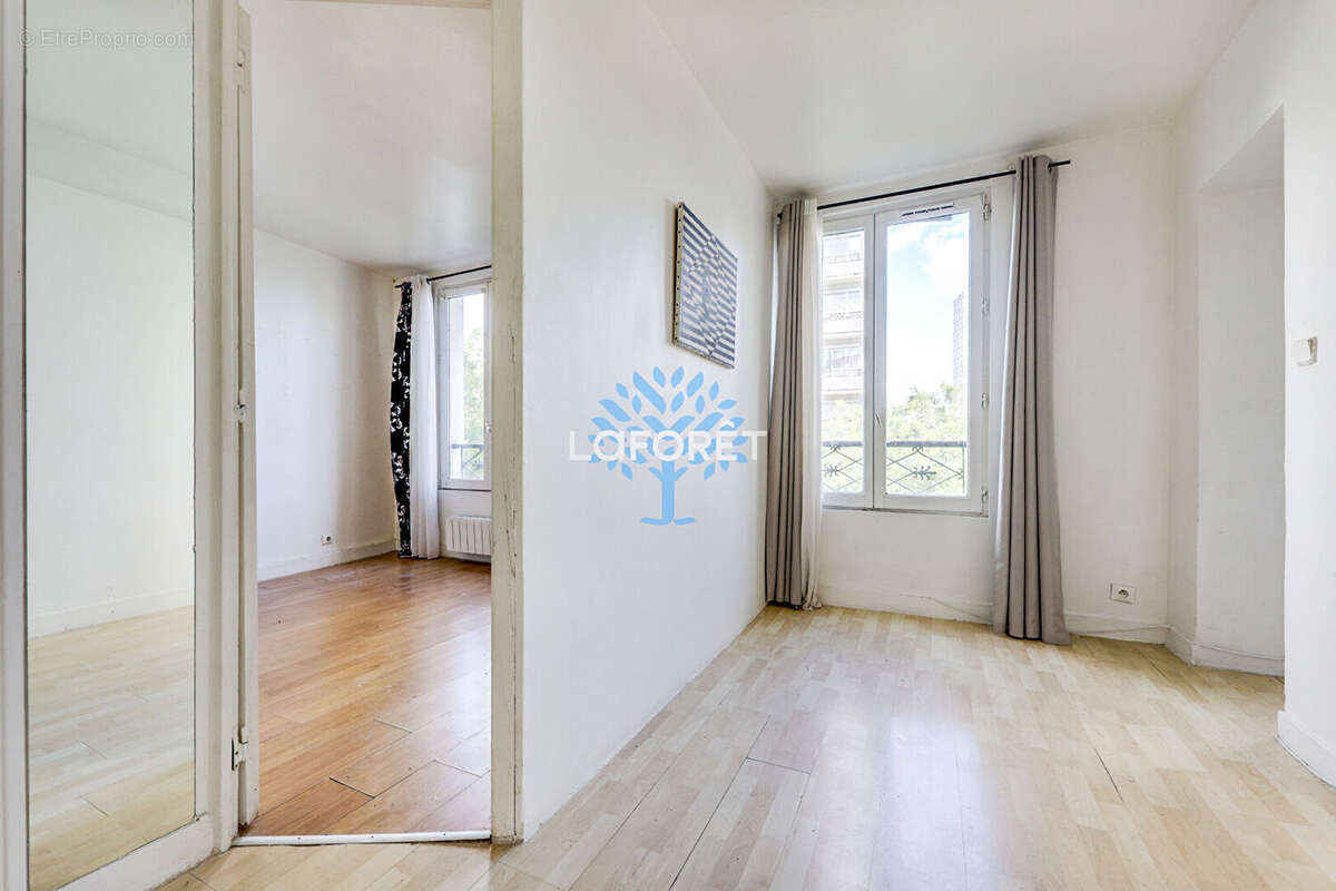 Appartement à PARIS-20E