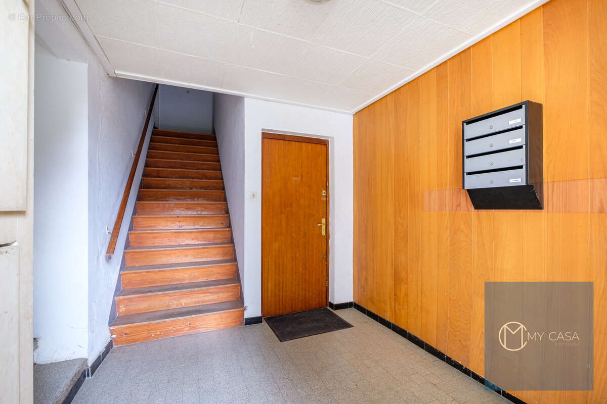 Appartement à SAINT-LAURENT-DE-MURE