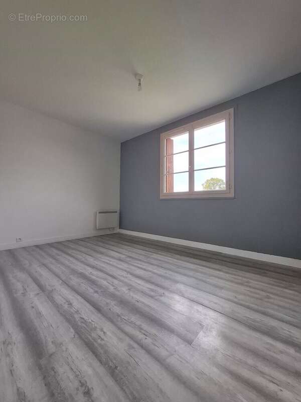 Maison à BOURG-LE-ROI