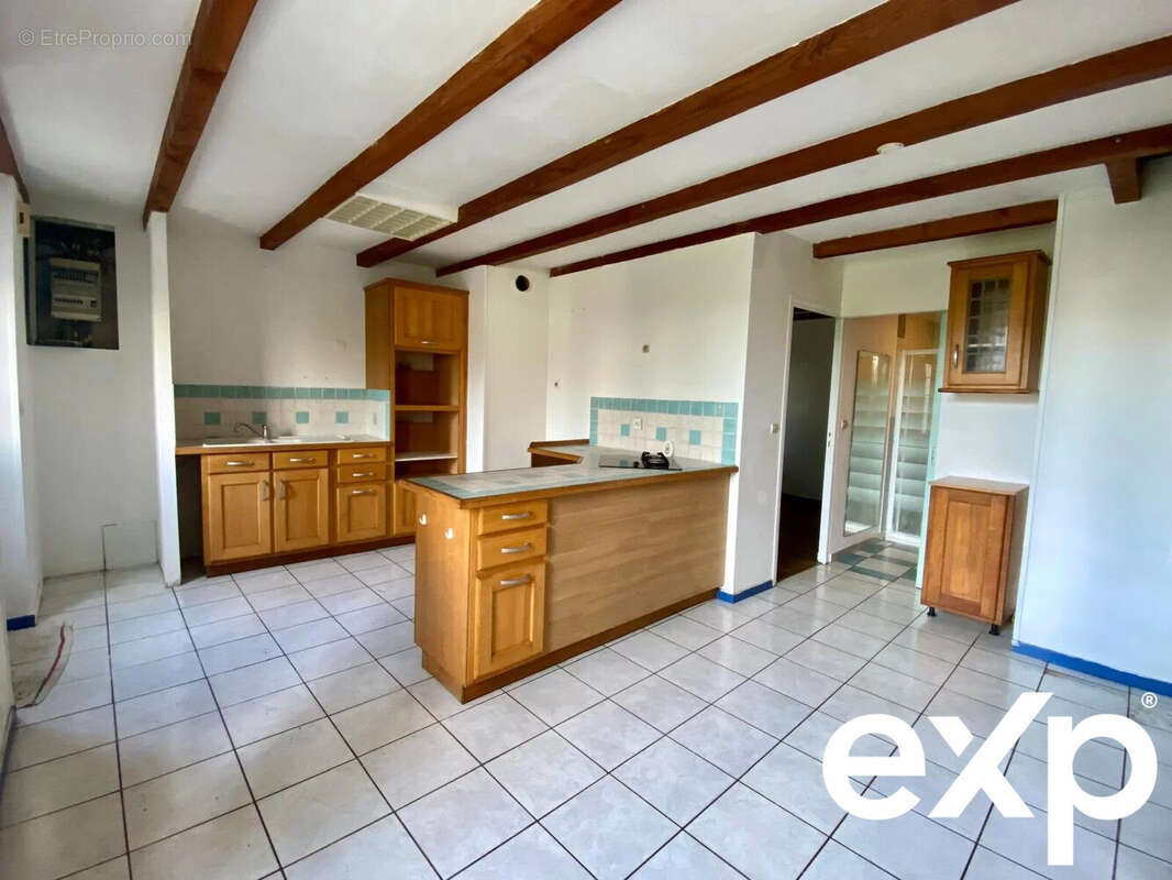 Maison à BOURCEFRANC-LE-CHAPUS