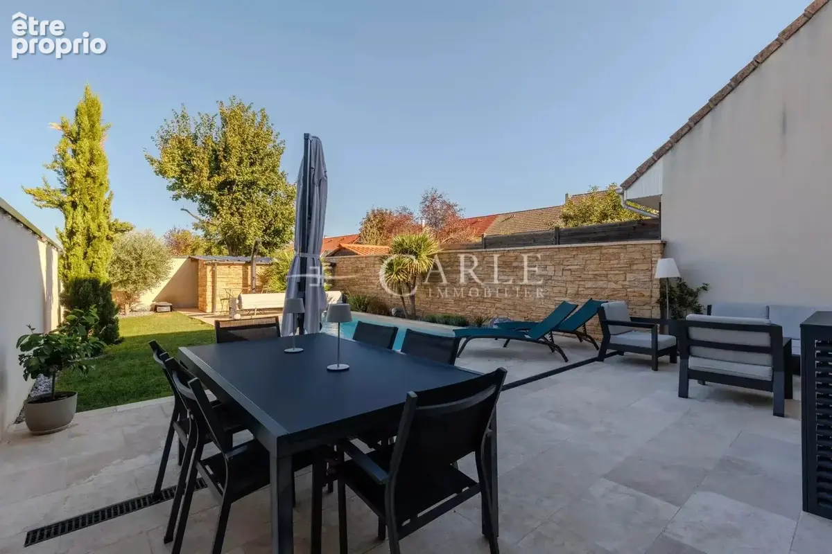 Villa avec piscine entre Décines et Chassieu - photo 3