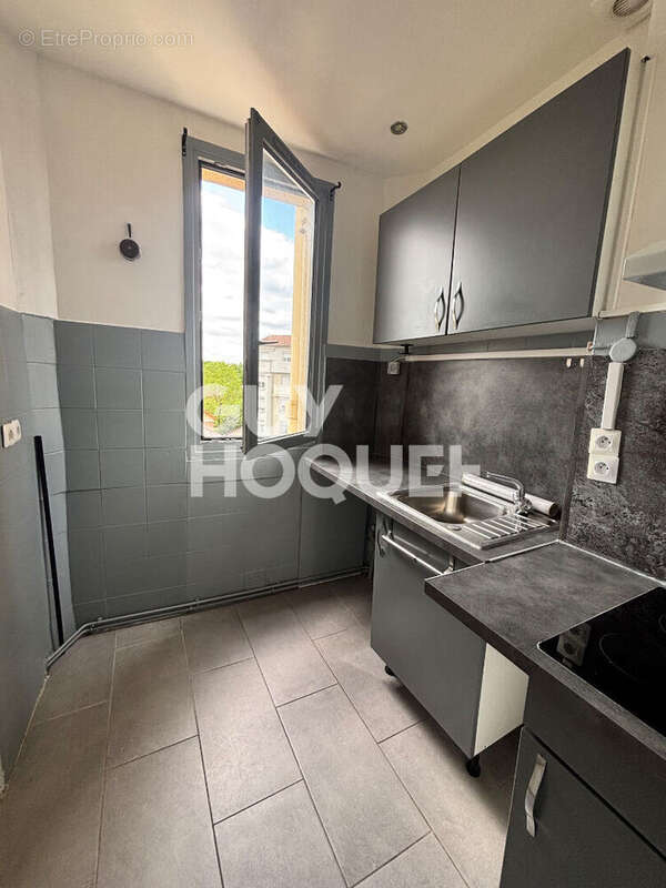 Appartement à LES PAVILLONS-SOUS-BOIS