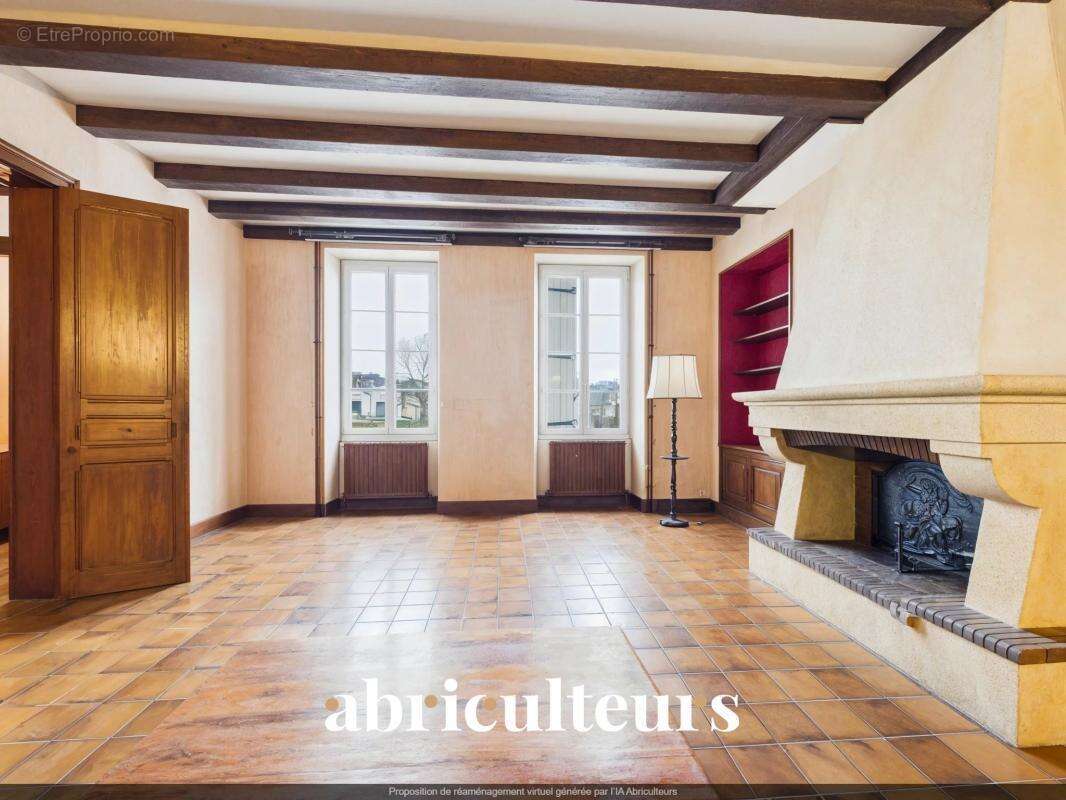 Maison de Maître au coeur du centre ville en vente à Jarnac (16200) - photo 4