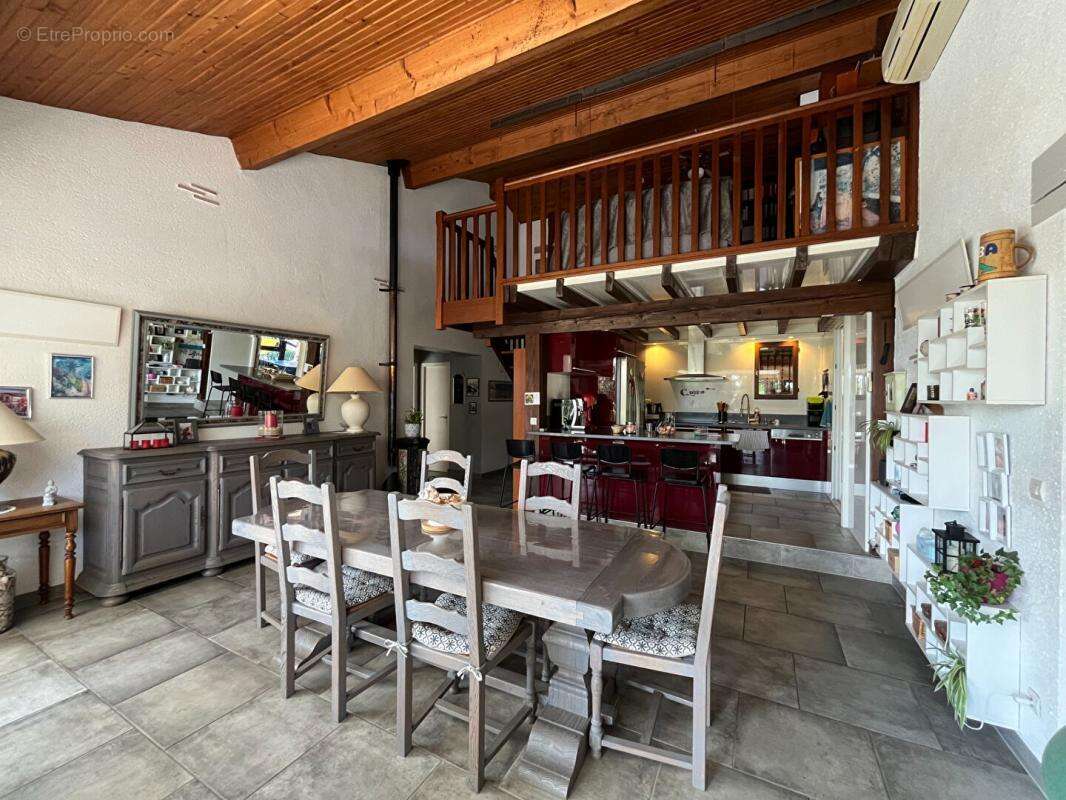 Maison à COLAYRAC-SAINT-CIRQ