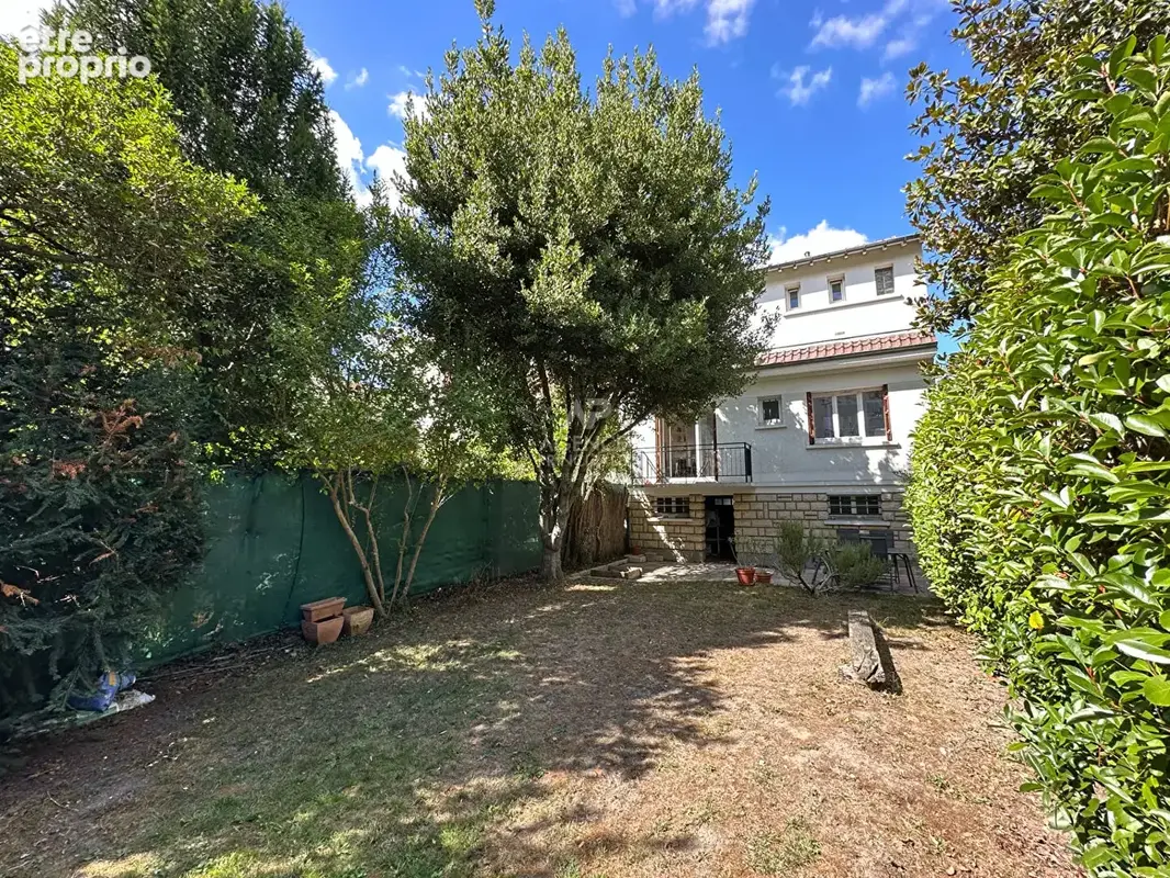 VIROFLAY -  Maison de 5 pièces et vaste garage - photo 1