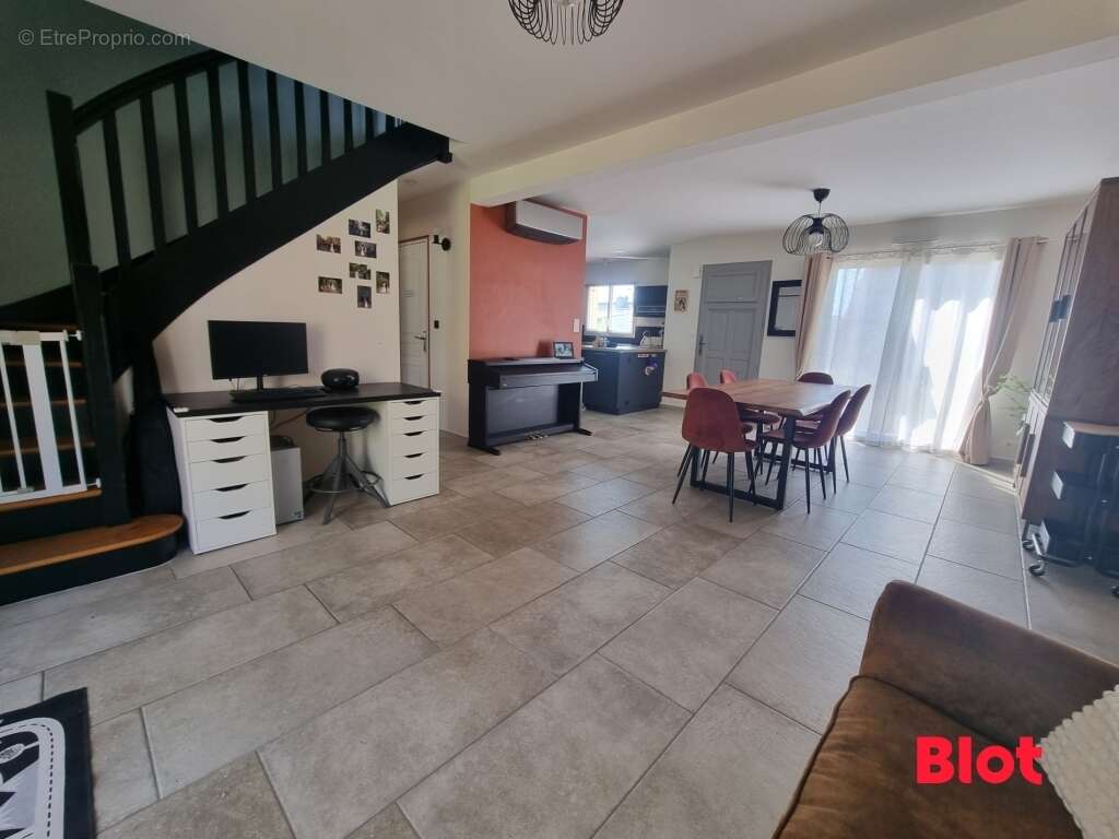 Maison 129 m² à Geveze  - photo 3