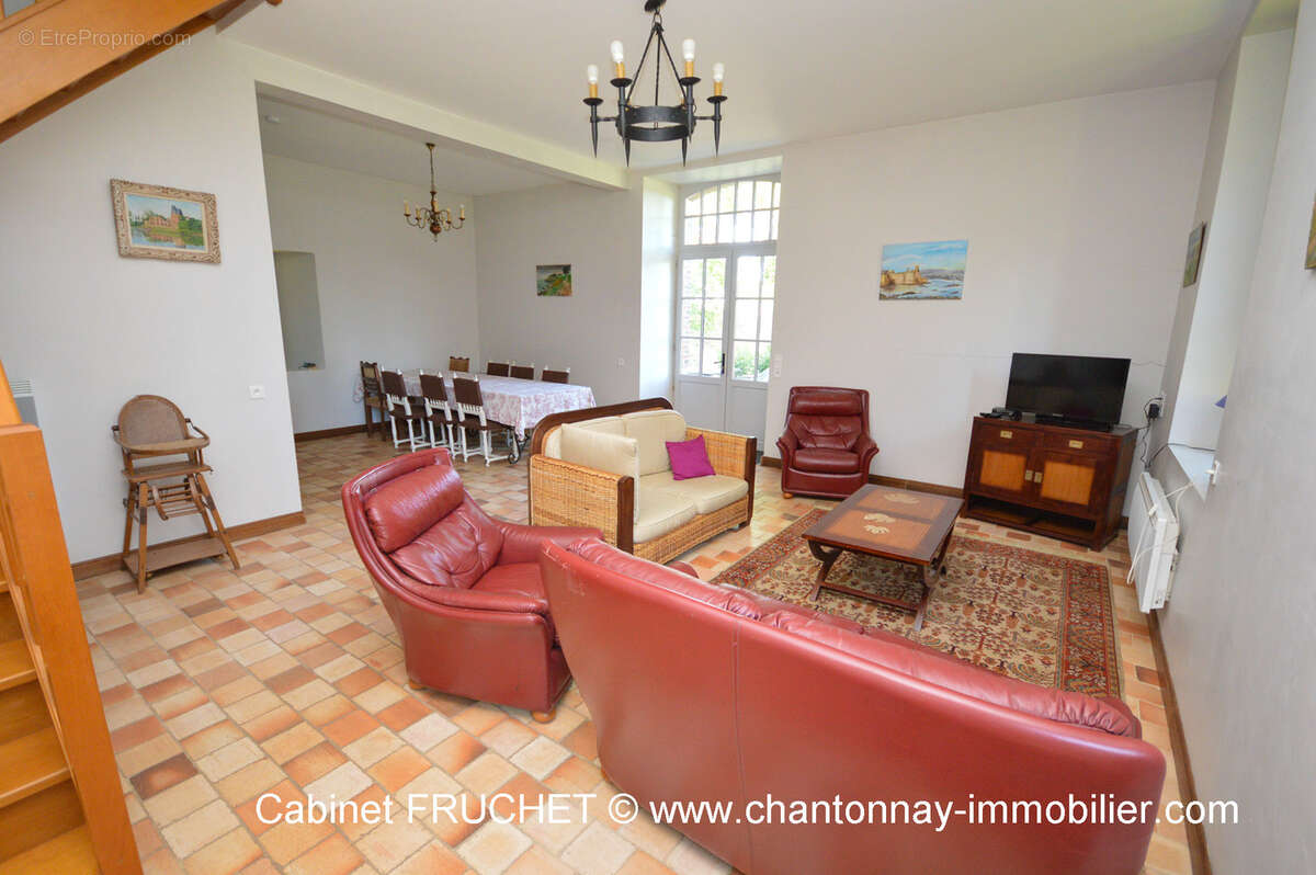 Maison à LES HERBIERS