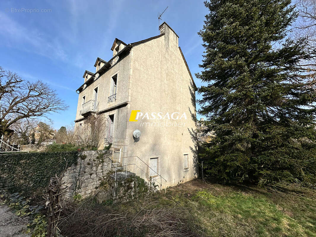 Maison à BERTHOLENE