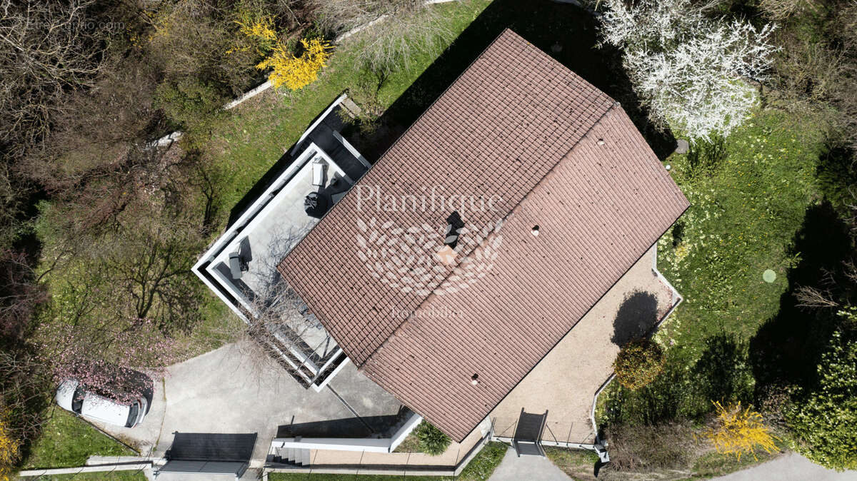 Maison à CERNEX