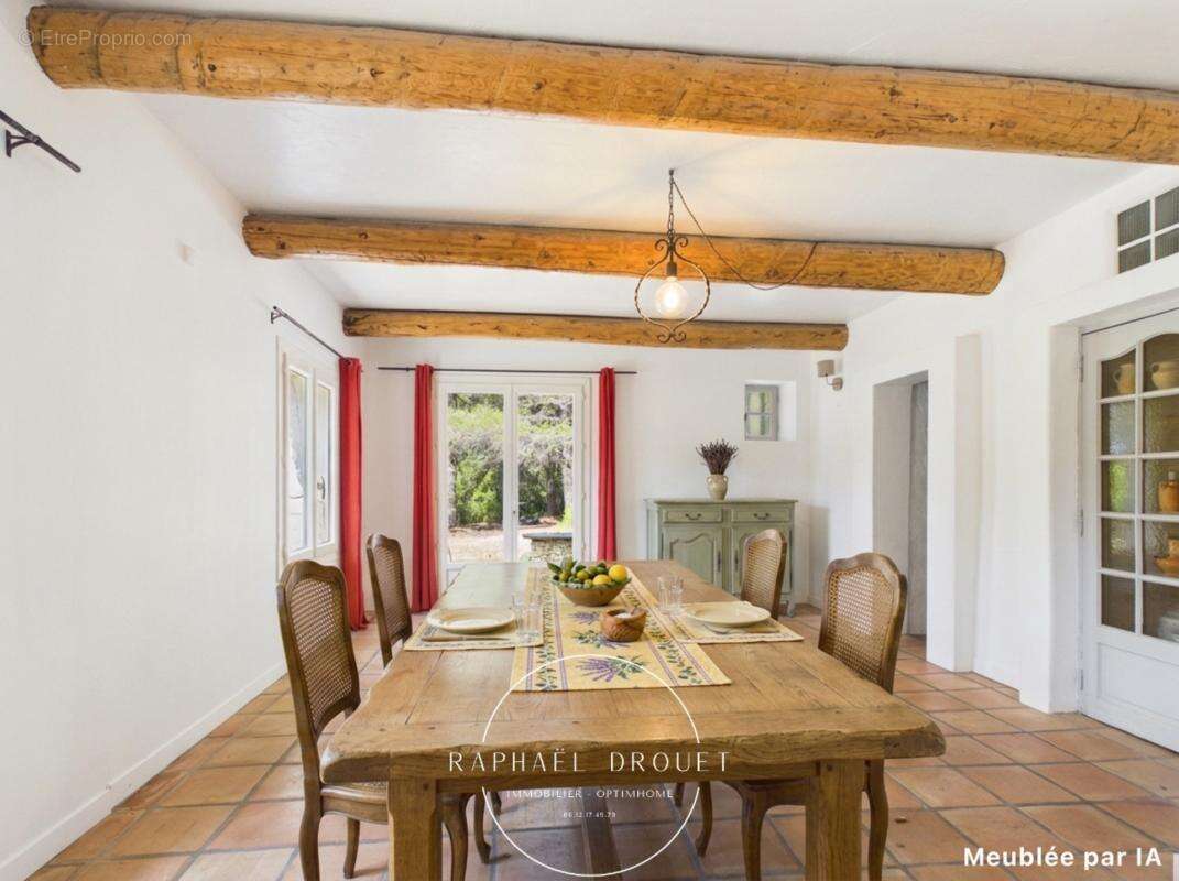 Au cœur de la campagne du luberon – propriete de 208 m2 avec piscine sur 5600 m2 de terrain - photo 11