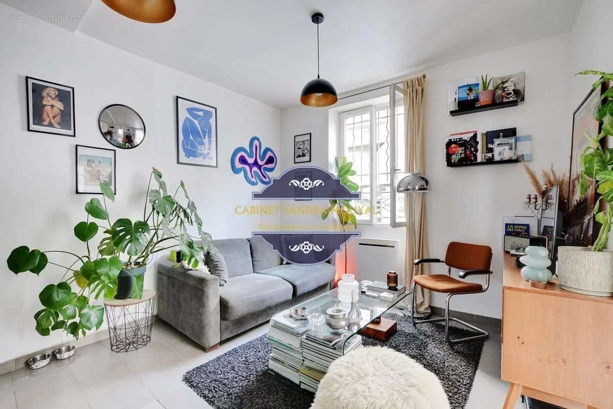 Appartement à PARIS-11E