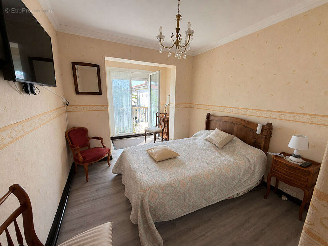 Maison familiale de 105 m² avec 4 chambres, garage motorisé et jardin à Grazailles - photo 14