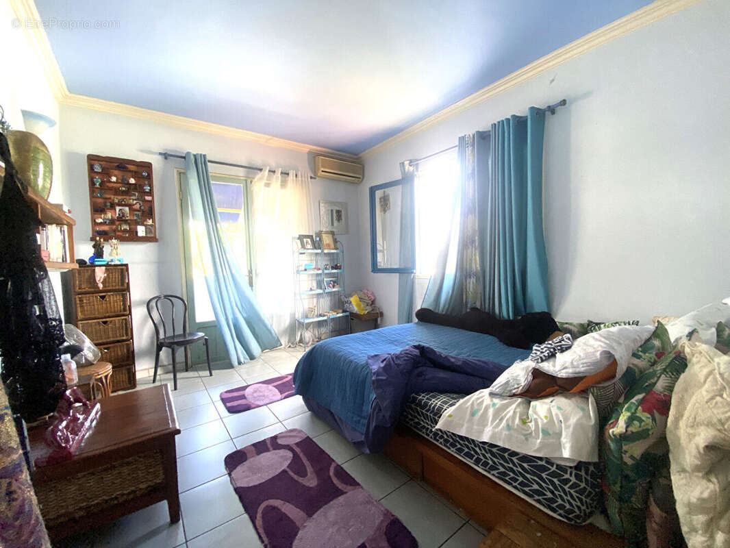 Maison à SAINT-DENIS